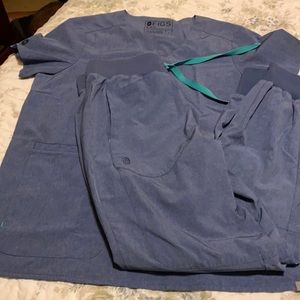 E.A.C Figs Scrub Set